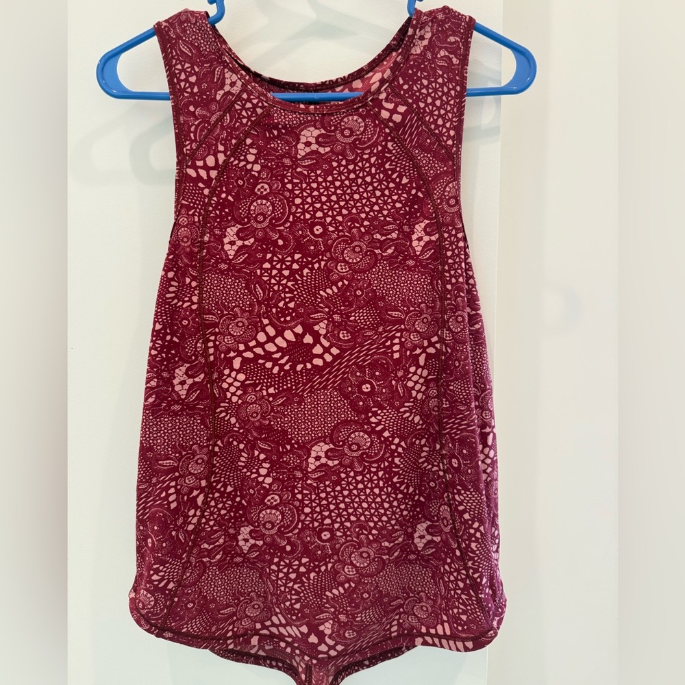 Lululemon Floral Burgundy Sleeveless Top - Size 4